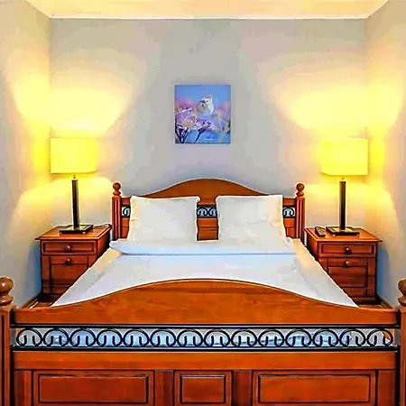 & Restaurant - Jastrzebia Gora 3*